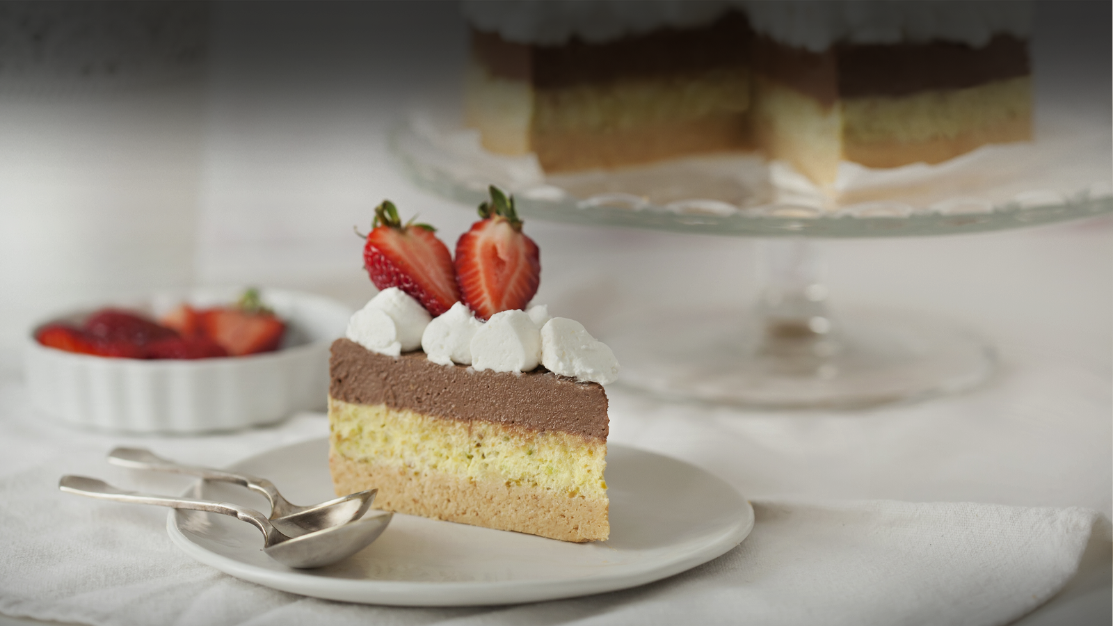 Pijesak torta sa Plazmom i pistaćima